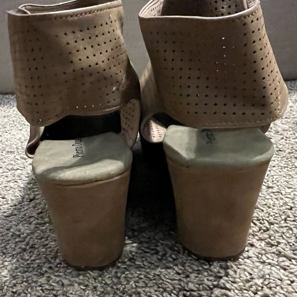 Pierre Dumas wedge size 10 - Picture 3 of 3